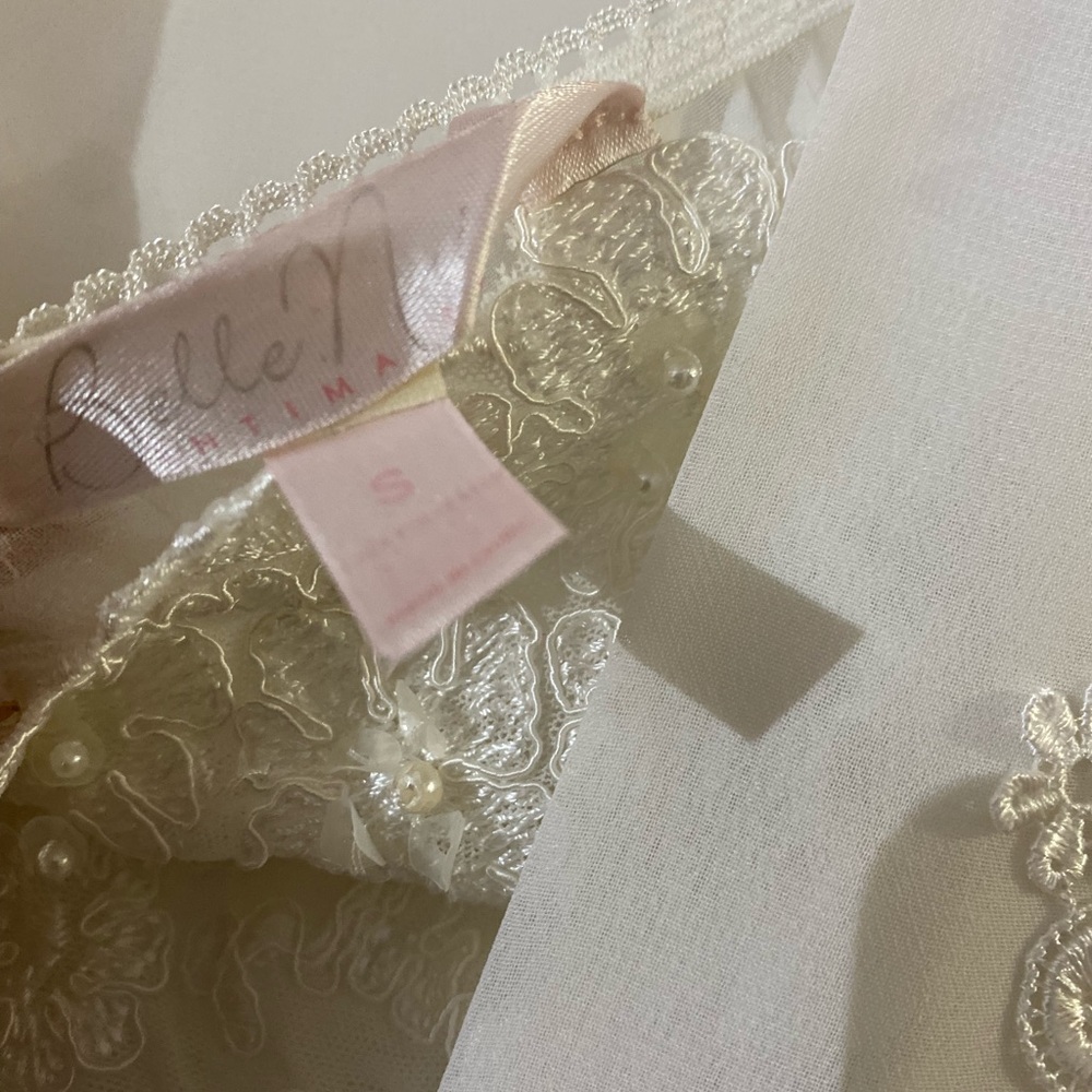 Robe - Picture 4 of 4
